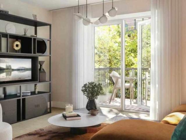 Flat for sale in SW11, London