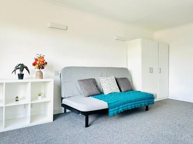 Apartment for rent in Colinton, Scotland