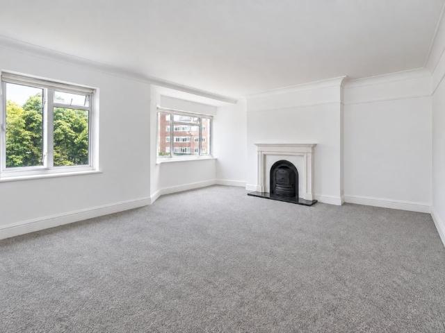 Apartment for rent in St Margarets, Greater London