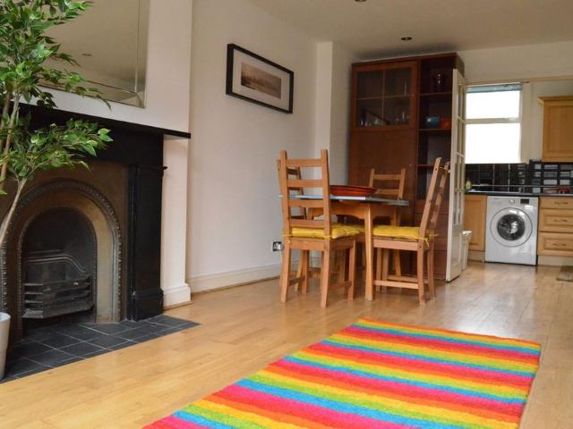 Apartment for rent in Blenheim Gardens Estate, Greater London