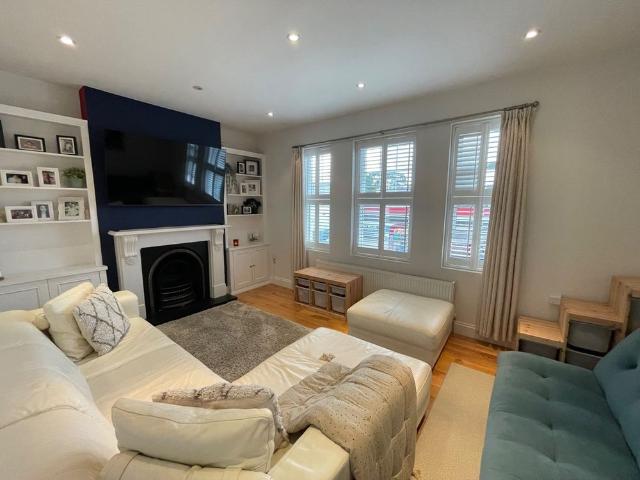 Apartment for rent in East Sheen, Greater London