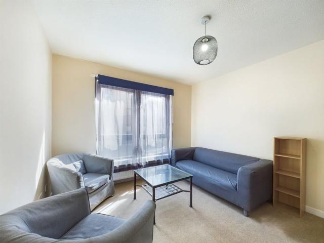 Apartment for rent in Mayfield, Newington