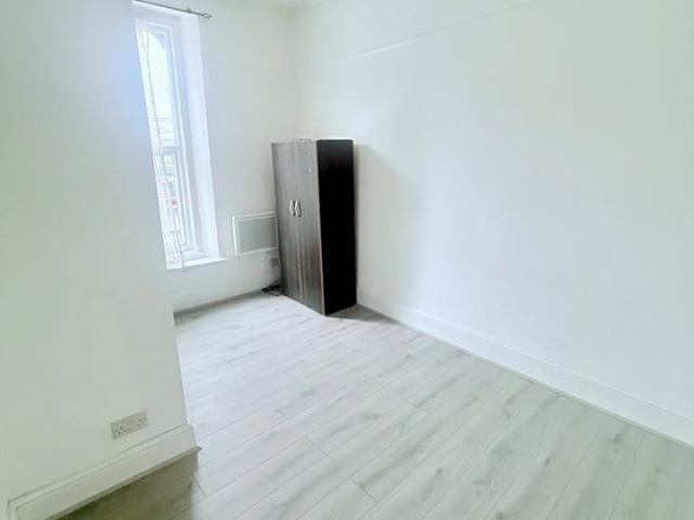 Apartment for rent in Gants Hill, Greater London