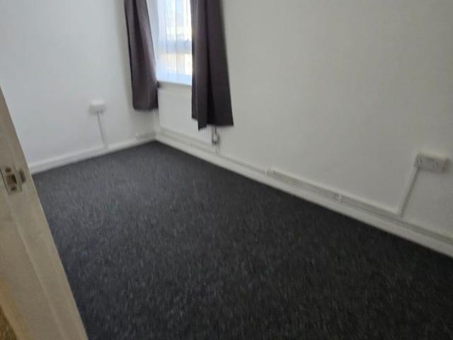Apartment for rent in Poplar Grove, Greater London