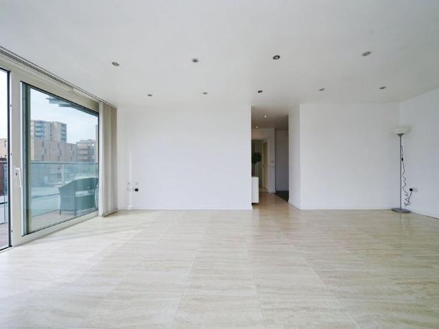Apartment for rent in London Borough of Hounslow, Greater London