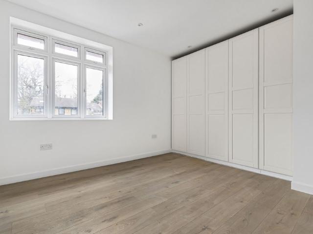 Apartment for rent in London Borough of Croydon, Addiscombe