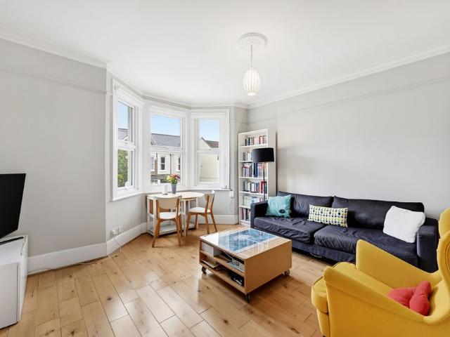 Apartment for rent in London Borough of Ealing, Hanwell