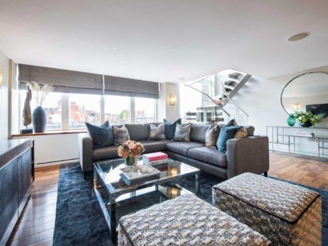 Apartment for rent in South Kensington, Greater London