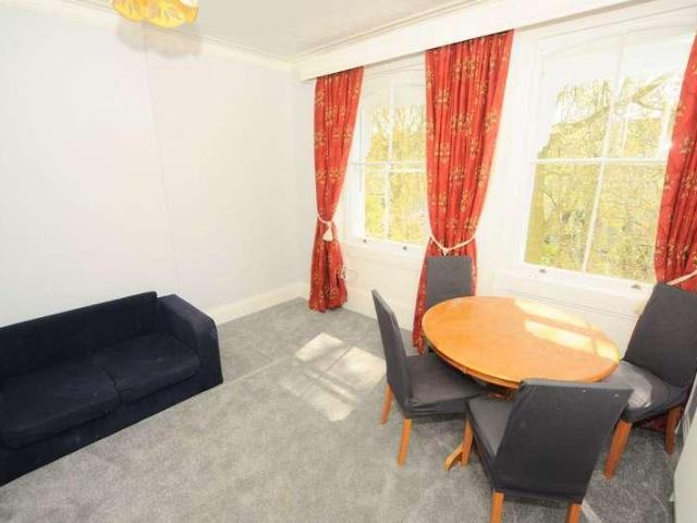 Apartment for rent in Brompton, Greater London