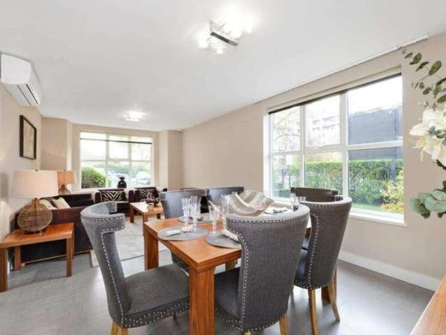 Apartment for rent in St. John's Wood, Greater London