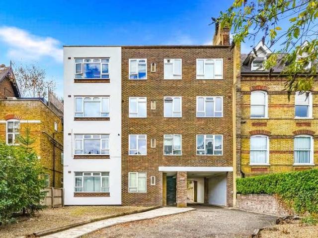 Apartment for rent in Highgate, Greater London