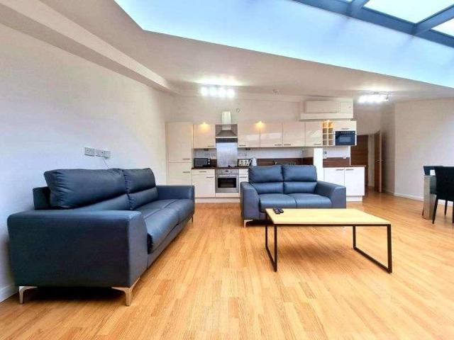 Apartment for rent in Cavern Quarter, Calderstones