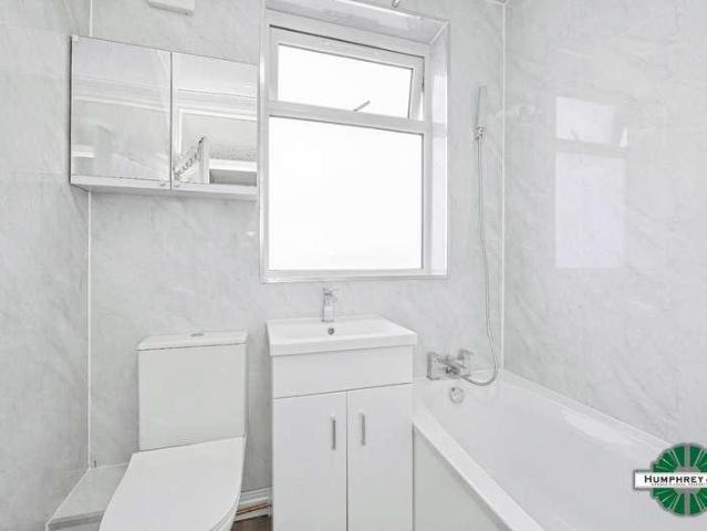 Apartment for rent in Upton Park, Greater London