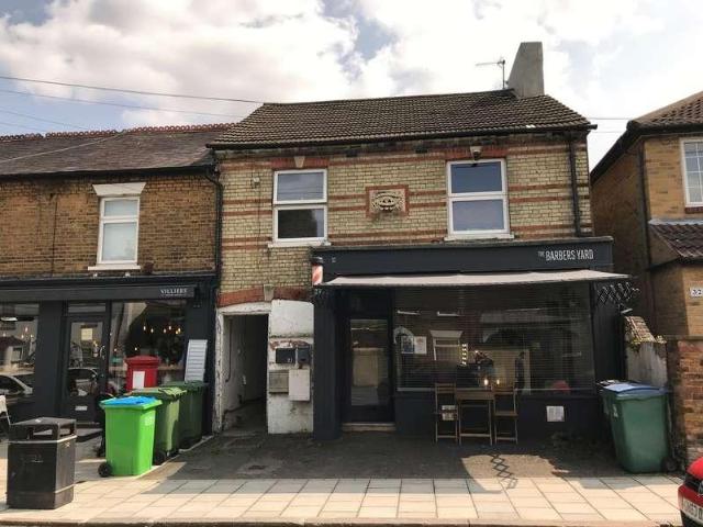 Apartment for rent in Watford Heath, North Watford