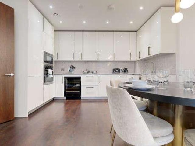 Apartment for rent in Clapham Junction, Greater London