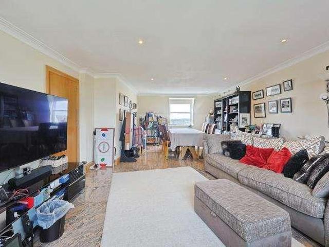 Apartment for rent in St. John's Wood, Greater London
