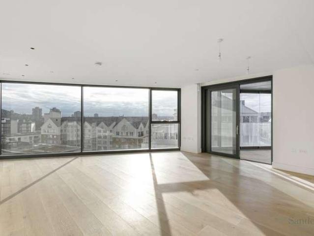 Apartment for rent in Sands End, Greater London