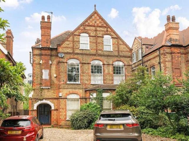 Apartment for rent in Well Hall, Greater London
