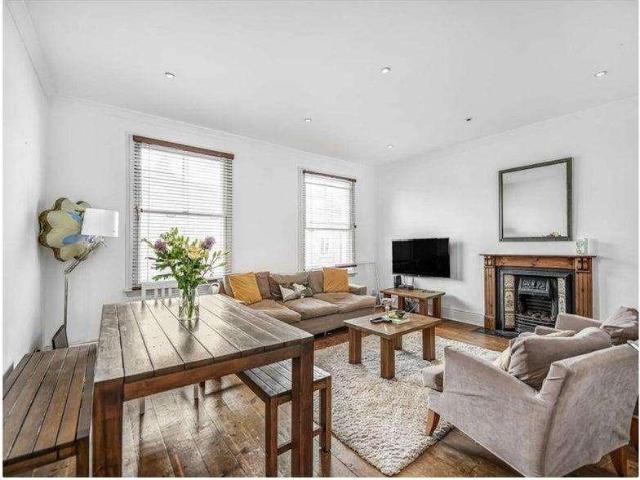 Apartment for rent in Earl's Court, Greater London