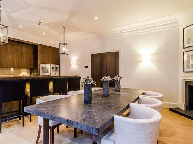 Apartment for rent in Victoria, Greater London