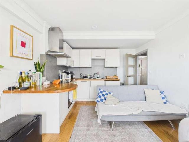 Apartment for rent in Brixton, Greater London
