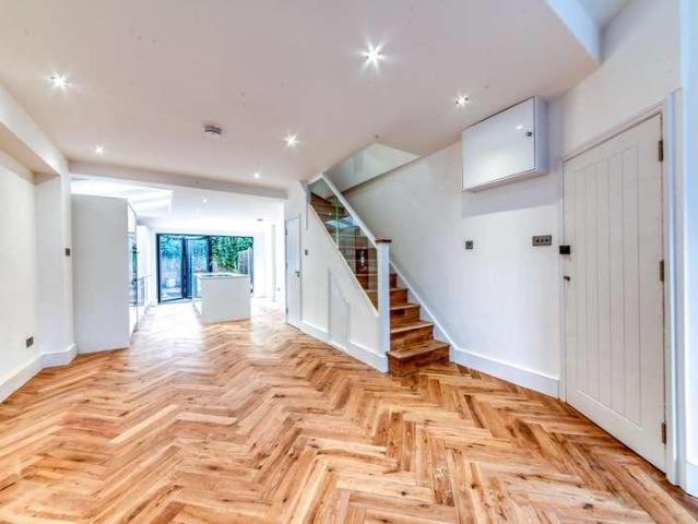 House for rent in Dulwich Village, Greater London