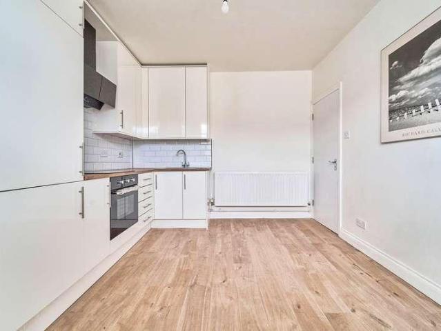 Apartment for rent in London Borough of Ealing, Greater London