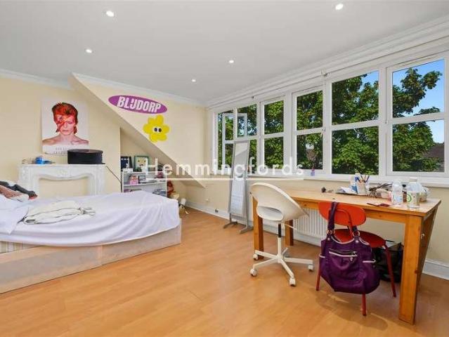 Apartment for rent in Stroud Green, Greater London