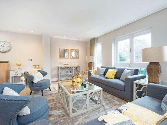 House for rent in Chalk Farm, Greater London