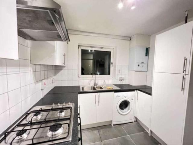 Apartment for rent in Maryland, Greater London