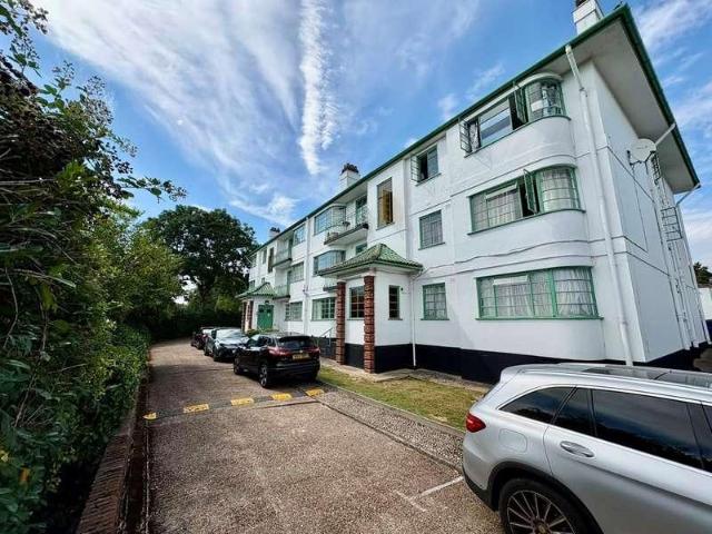 Apartment for rent in Pinner, Greater London