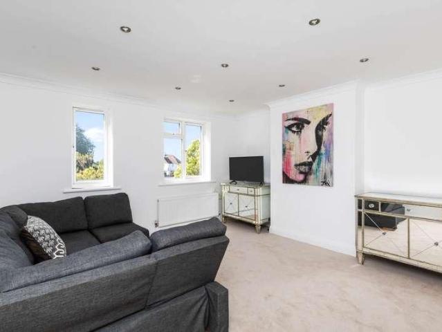 House for rent in Aldrington