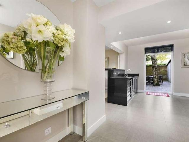 House for rent in St. John's Wood, Greater London