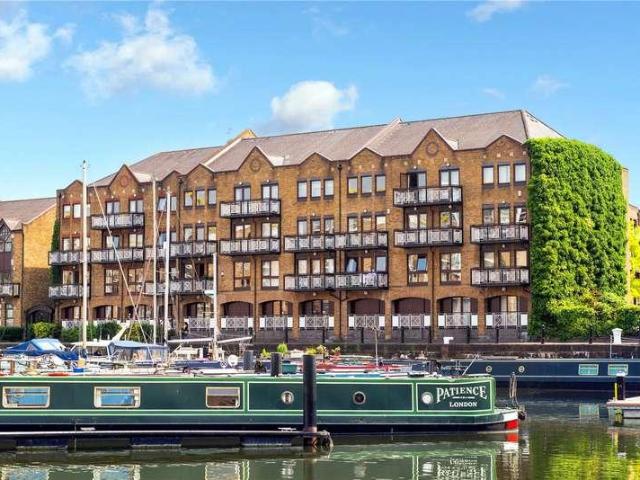 House for rent in Canary Wharf, Greater London