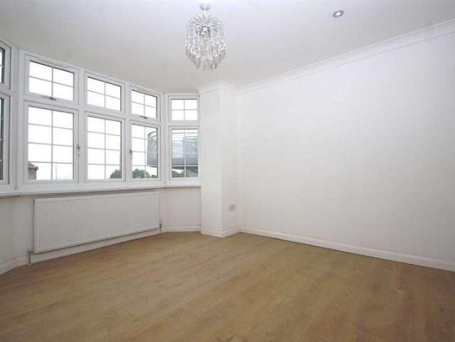 Apartment for rent in London Borough of Ealing, Greater London