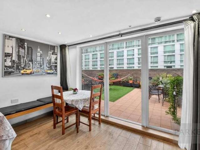 Apartment for rent in Hammersmith, Greater London