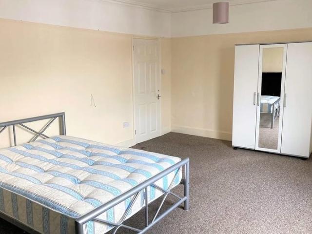 Apartment for rent in Tolworth, Greater London