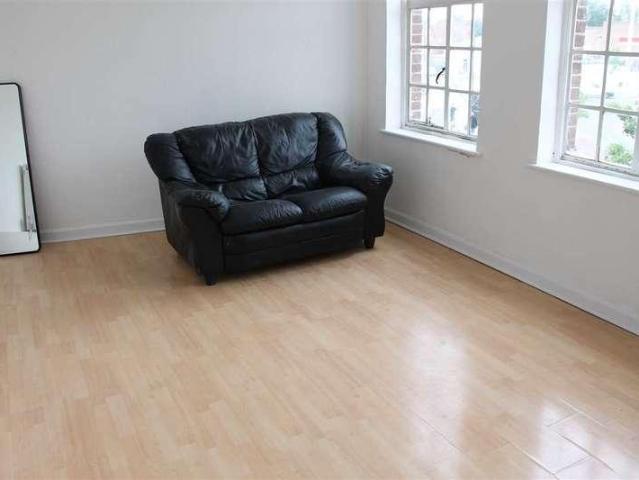 Apartment for rent in Wealdstone, Greater London