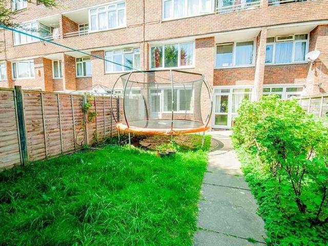 Apartment for rent in Thamesmead, Greater London