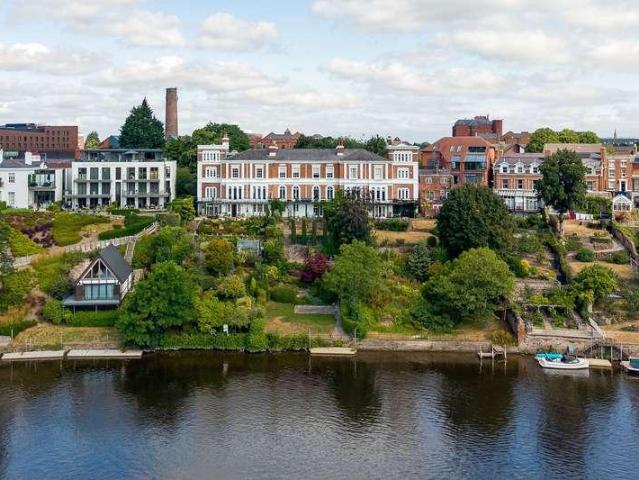 House for rent in Cheshire