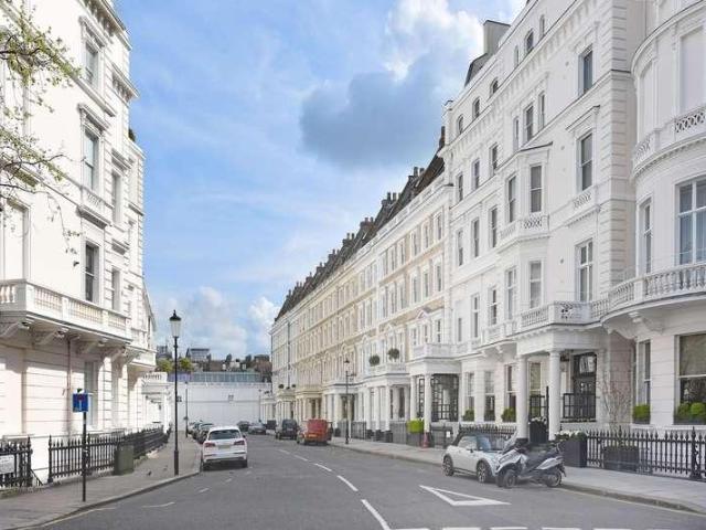 Apartment for rent in Brompton, Greater London