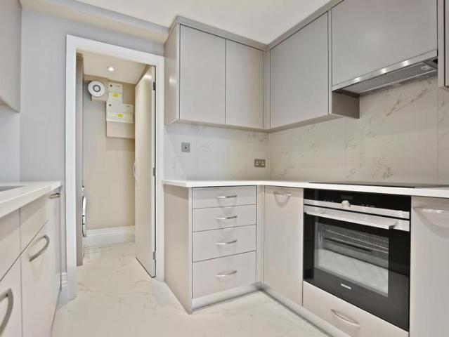 Apartment for rent in Earl's Court, Earl's Court