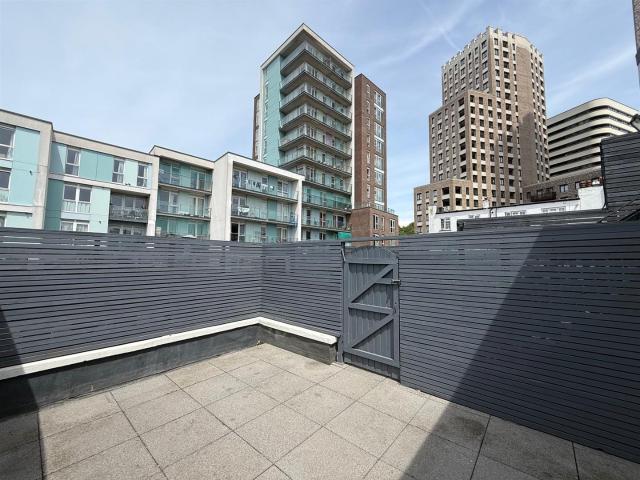 Apartment for rent in Sudbury, Greater London