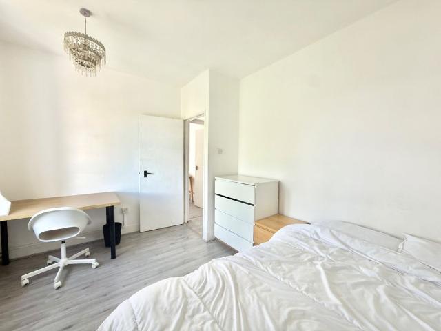 Apartment for rent in Chalk Farm, Greater London