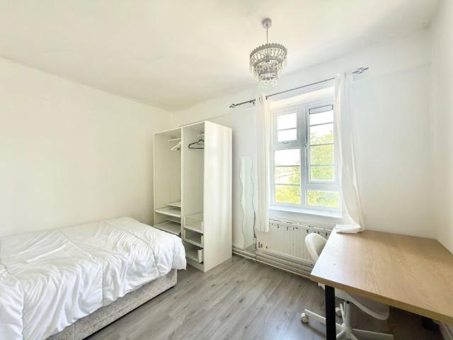 Apartment for rent in Chalk Farm, Greater London