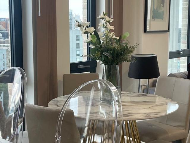 Apartment for rent in Poplar Grove, Greater London