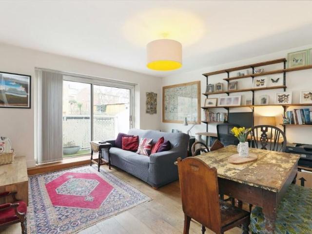 Apartment for rent in London Borough of Lewisham, Forest Hill