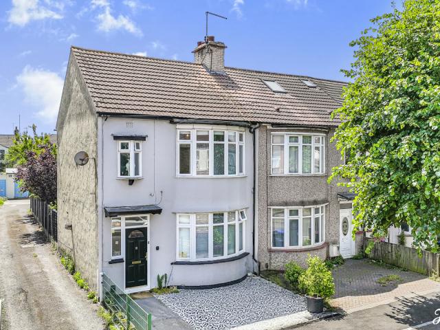 Farm for sale in Alton Barnes, Essex