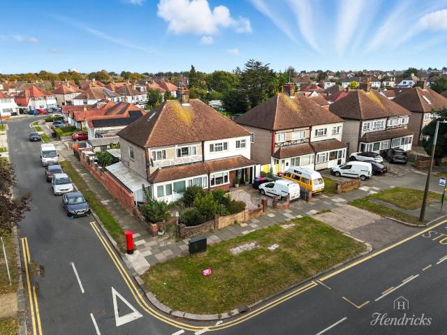 Farm for sale in Alton Barnes, Essex