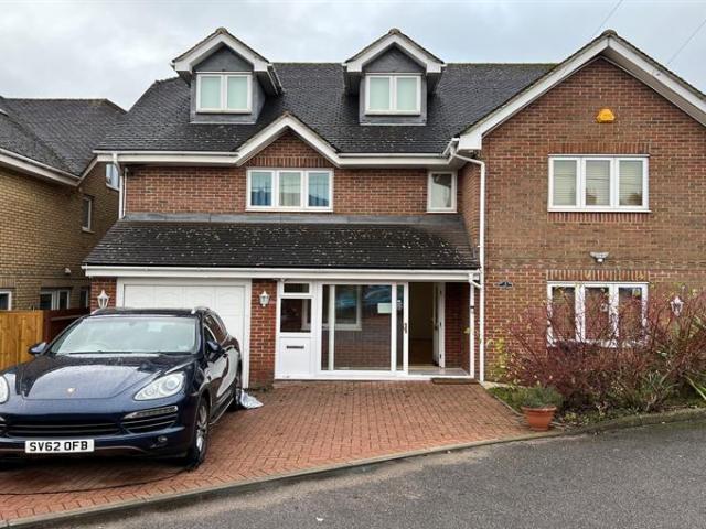 House for rent in Goffs Oak, Broxbourne